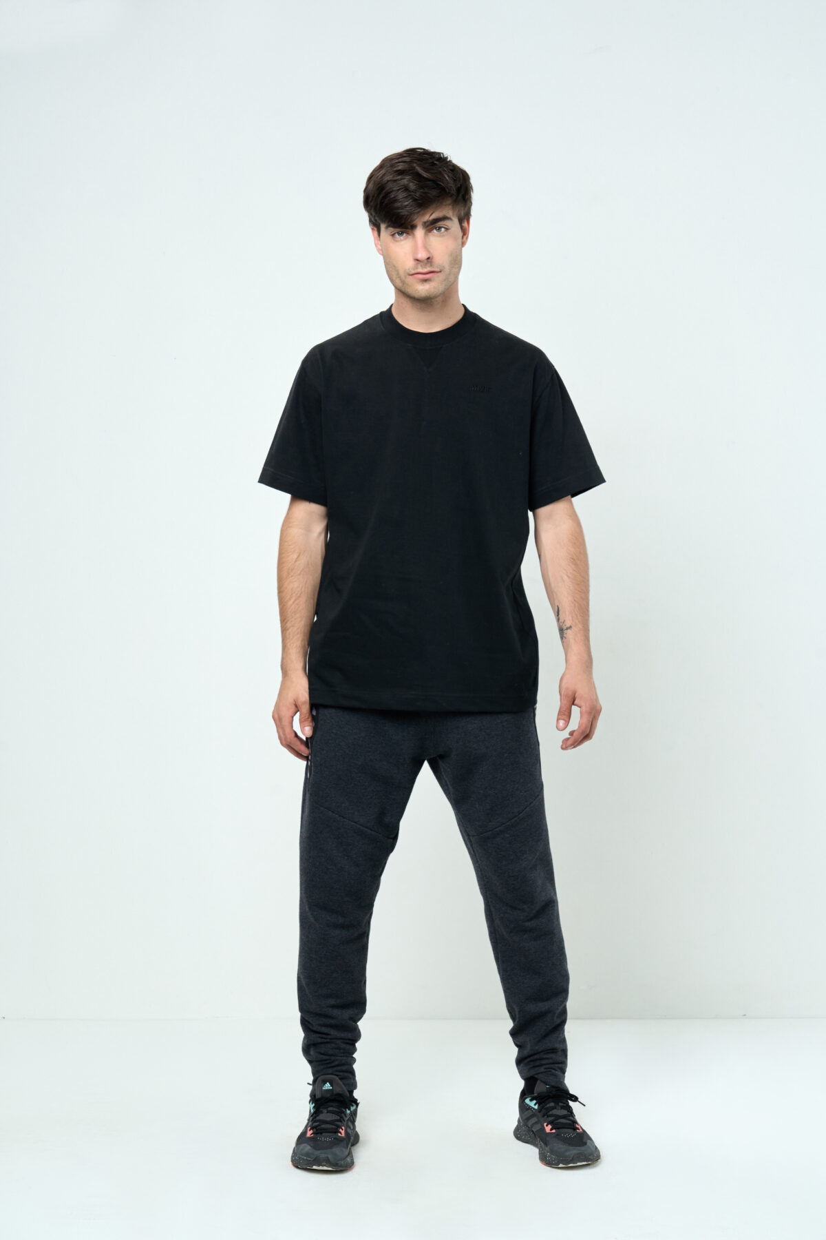 Remera Ezra